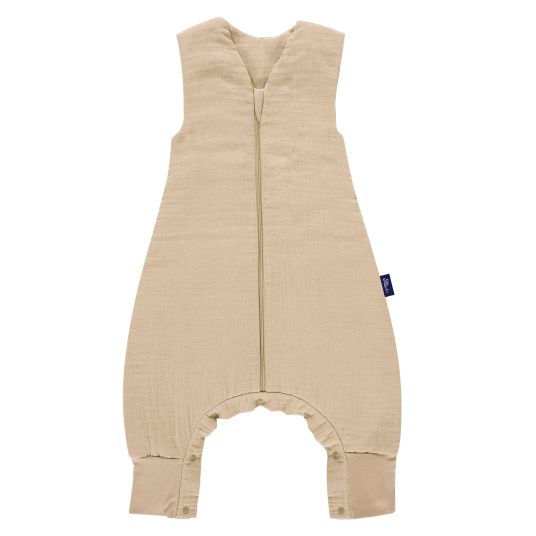 https://images.cdn.babyartikel.de/large/alvi-schlasack-mit-fussen-sleep-overall-4-season-mull-sand-beige-gr-70-cm-438101016kp-d0.jpeg