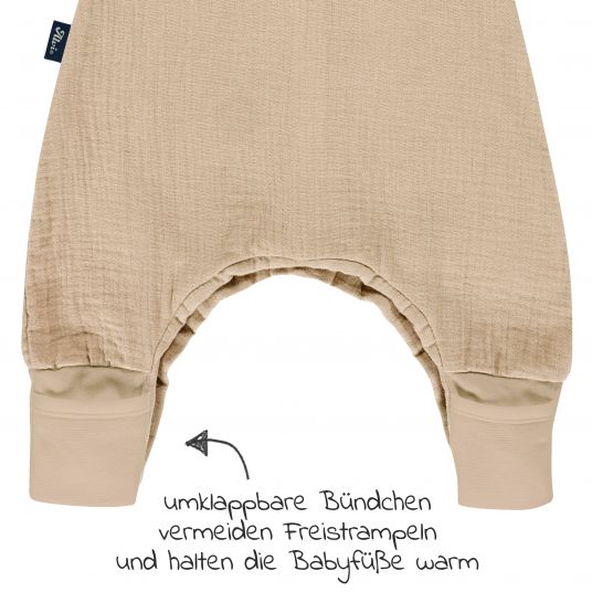 Alvi Sommer-Schlafsack mit Füßen Musselin / Sleep-Overall Light Mull / Jumper + GRATIS Halstuch / Bandana-Lätzchen - Sand-Beige - Gr. 70 cm