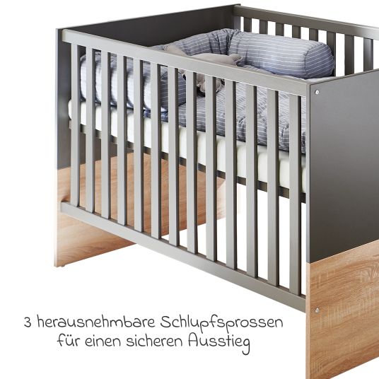 Arthur Berndt 3-tlg Kinderzimmer-Set Cloe mit 3-türigem Schrank, Bett, Wickelkommode mit Wickelaufsatz - Lava Matt / Eiche Sägerau