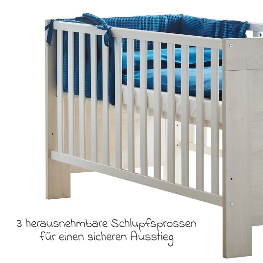 Arthur Berndt 3-tlg Kinderzimmer-Set Til mit 3-türigem Schrank, Bett, extrabreite Wickelkommode mit Wickelaufsatz - Nordic Wood