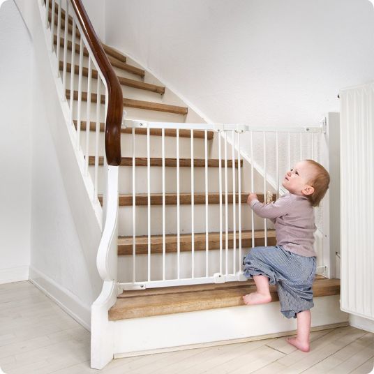 BabyDan Flexi Fit metal stair guard 67 - 105.5 cm - White