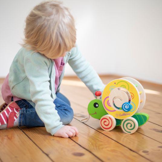 Eichhorn Snail pull-along toy - with pegging game