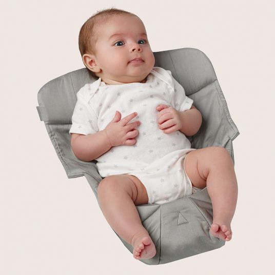 Ergobaby Babytrage 360 von Geburt an inkl. Neugeboreneneinsatz Easy Snug Grey & 2 in 1 Wintercover - Pearl Grey