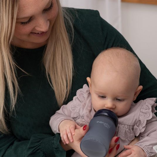 Everyday Baby Bottiglia in vetro con manicotto in silicone e sensore di calore 240 ml - Silicone Taglia M - Mirtillo