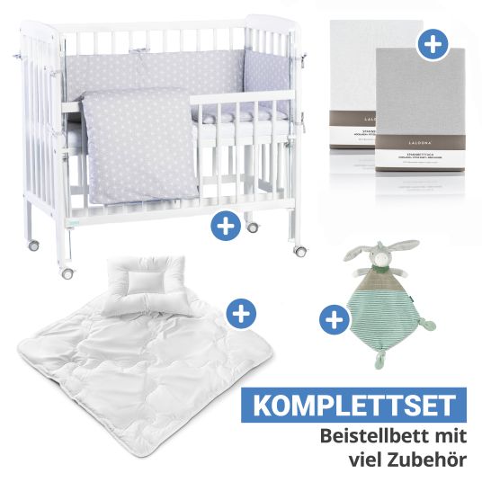 Fillikid 10-tlg. Beistellbett-Komplett-Set Nino inkl. Matratze, Bettwäsche, Spannbetttücher, Nestchen, Steppbett & Schmusetuch Cube Grey - Weiß