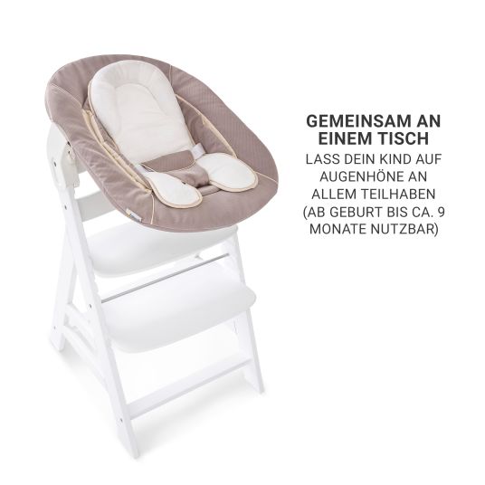 Hauck Alpha Plus White 7-tlg. Newborn Set - Hochstuhl + 2in1 Neugeborenen-Aufsatz & Wippe + Sitzpolster + GRATIS Wickelbody 3er Pack - Stretch Beige