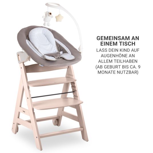 Hauck Beta Plus Whitewashed 9-tlg. Newborn Set - Hochstuhl + 2in1 Neugeborenen-Aufsatz & Wippe Deluxe + Essbrett + Sitzpolster + GRATIS Langarmbody 4er Pack - Sand