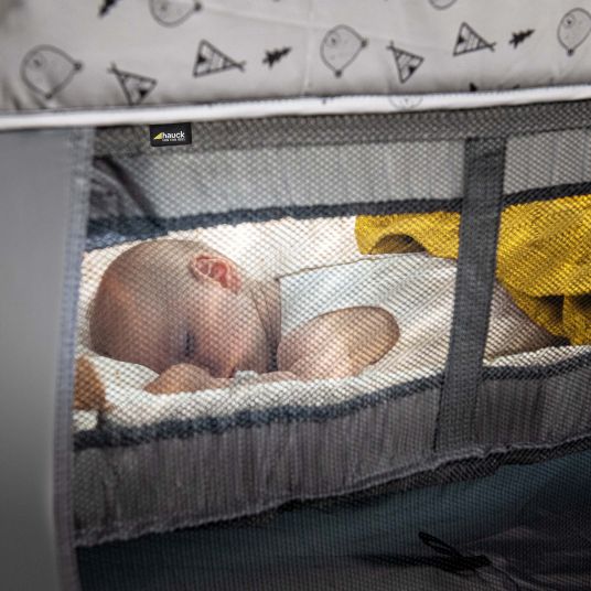 Hauck Travel cot set Sleep'n Play Center (height adjustable) incl. changing mat, mattress & insect screen - Nordic Grey