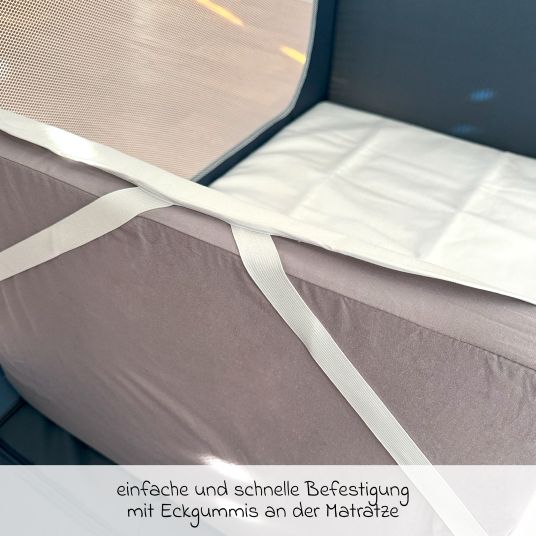 Hauck Reisebett XXL-Sparset - Dream`n Play inkl. Alvi Reisebett-Matratze + Wasserdichte Betteinlage + 2 Spannbettlaken + Insektenschutz - Beige