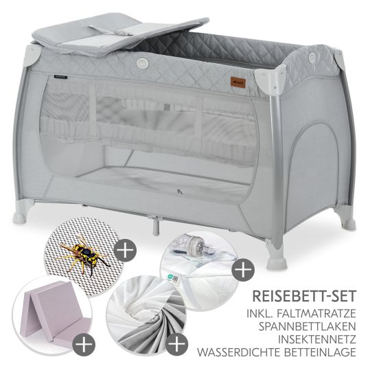 Hauck Reisebett XXL-Sparset - Play N Relax Center inkl. Alvi Reisebett-Matratze + Wasserdichte Betteinlage + 2 Spannbettlaken + Insektenschutz - Quilted Grey