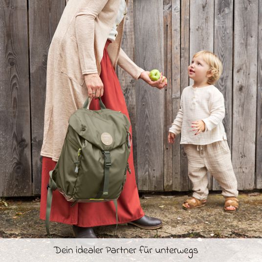 Lässig Wickelrucksack Green Label Outdoor Backpack + GRATIS Still-Schal - Olive