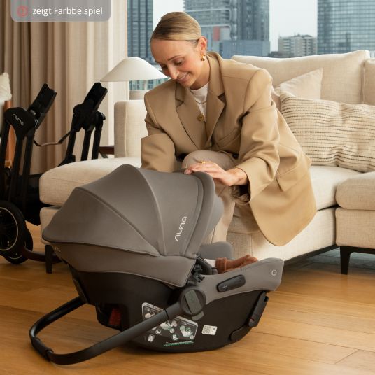 Nuna Babyschale PIPA urbn R 129 ab Geburt bis 13 kg (40 cm - 75 cm) mit Isofix inkl. Sitzverkleinerer & Sonnenverdeck nur 3,3 kg - Caviar