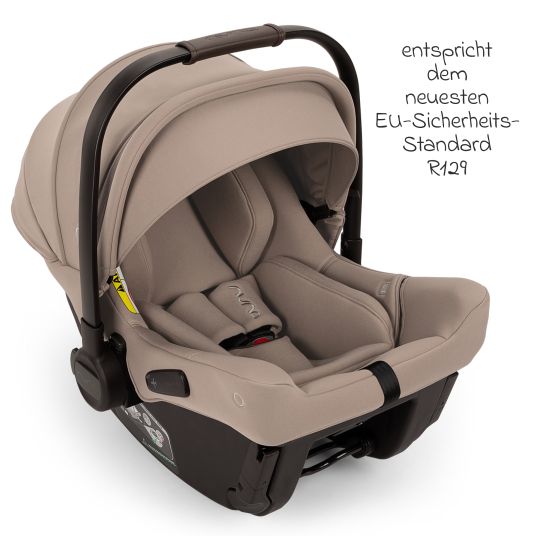 Nuna PIPA urban R 129 seggiolino auto per bambini dalla nascita fino a 13 kg (40 cm - 75 cm) con Isofix incluso riduttore di seduta e capottina solo 3,3 kg - Cedar