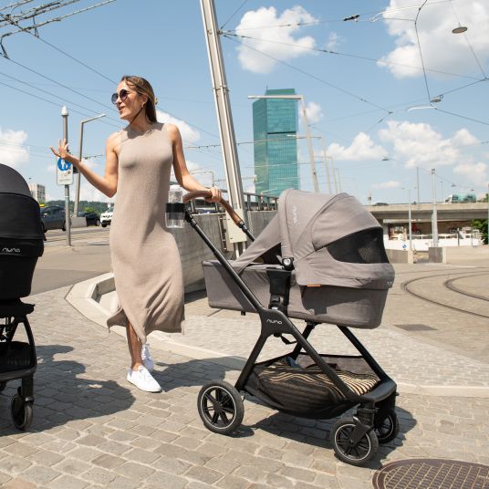 Nuna Babywanne LYTL faltbar für TRIV next, SWIV, TRVL ab Geburt bis 9 Monate mit Sichtschutz, Belüftungsfenster inkl. Matratze & Regenschutz - Cedar