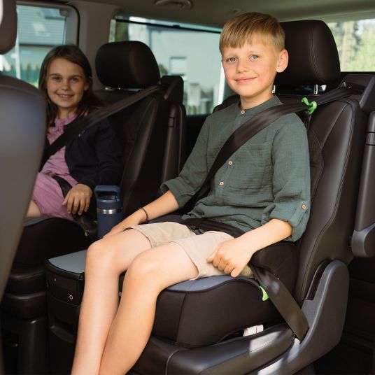 Osann Booster seat Junior Isofix Gurtfix i-Size from 7 years - 12 years (126 cm - 150 cm) only 3.3 kg light - Nero