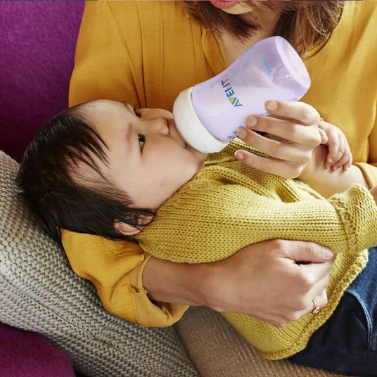 Philips Avent PP bottle Naturnah 260 ml - silicone size 2 - SCF033/14 - purple