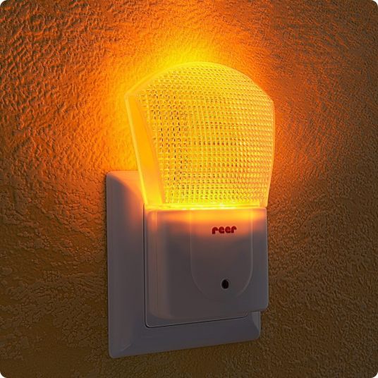 Reer LED night light for the socket outlet