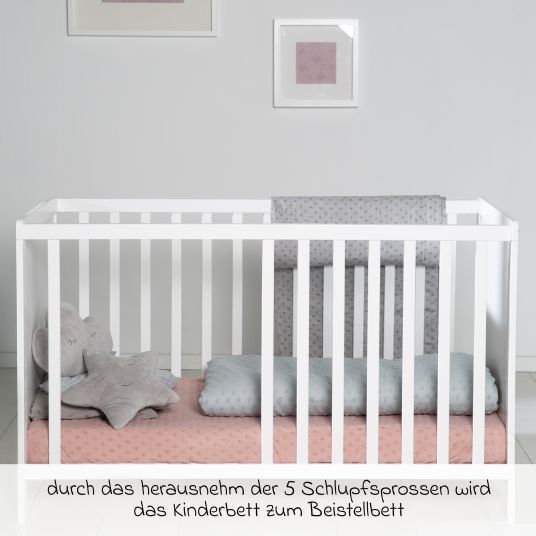 Roba Beistellbett mit safe asleep Matratze, 6-fach höhenverstellbarem Lattenrost & 5 Schlupfsprossen 60 x 120 cm - Universal - Weiß