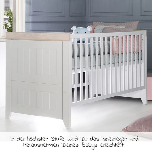 Roba Kinderzimmer Helene mit 3-türigem Schrank, Bett, breiter Wickelkommode - Lichtgrau