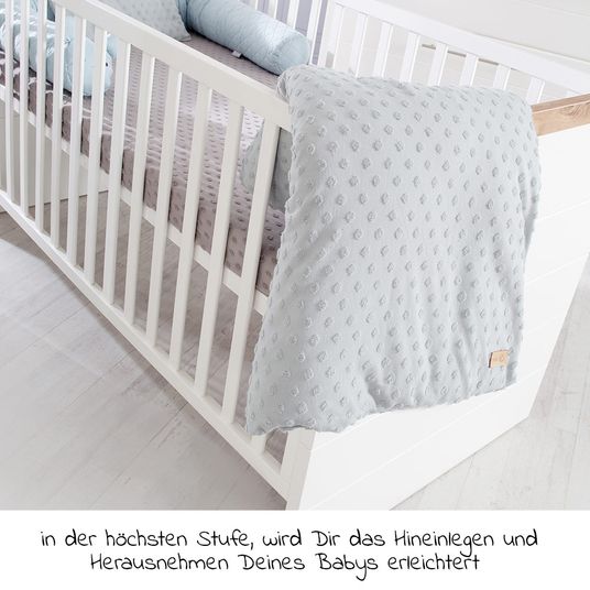 Roba Kinderzimmer Nele mit 3-türigem Schrank, Bett, breiter Wickelkommode - Weiß
