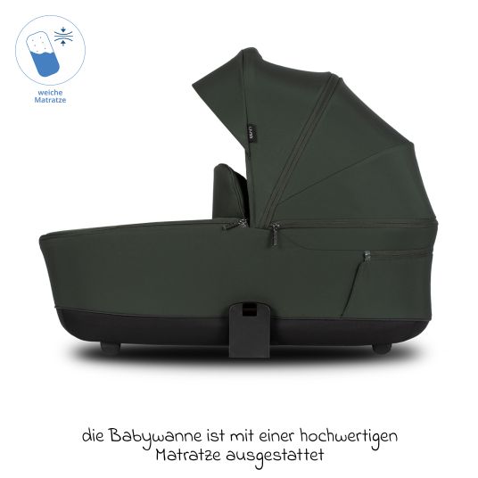 Venicci 2in1 Kombi-Kinderwagen Claro bis 22 kg mit Babywanne, Sportsitz, Teleskopschieber, Liegeposition inkl. Regenschutz, Beindecke, Schnullerkette, Spieluhr, Greifling & Wickeltasche - Forest