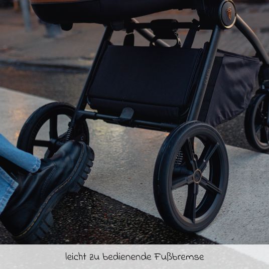 Venicci 2in1 Kombi-Kinderwagen Claro bis 22 kg mit Babywanne, Sportsitz, Teleskopschieber, Liegeposition inkl. Regenschutz, Beindecke, Schnullerkette, Spieluhr, Greifling & Wickeltasche - Forest