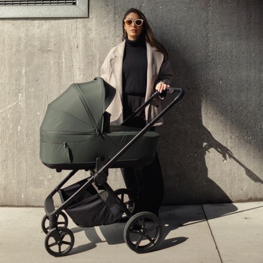 Venicci 2in1 Claro baby carriage up to 22 kg with carrycot, sports seat, telescopic push bar, reclining position incl. rain cover, leg cover, pacifier chain, music box, grasping toy & changing bag - Forest