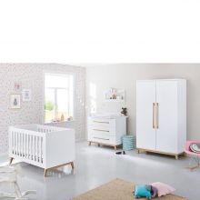 Kinderzimmer Riva mit 2-türigem Schrank, Bett, breiter Wickelkommode